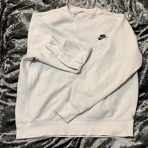 White Nike crew neck unisex